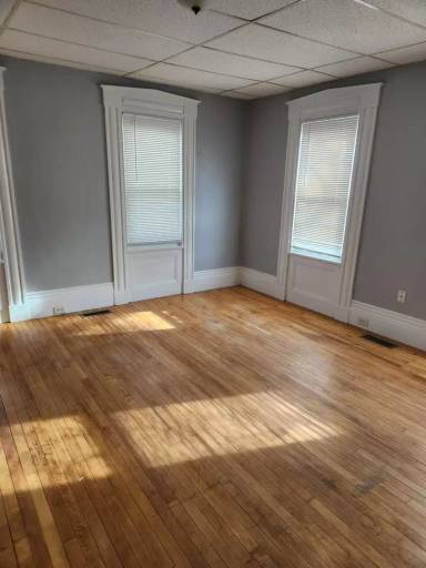 Main picture of 218 Essex St