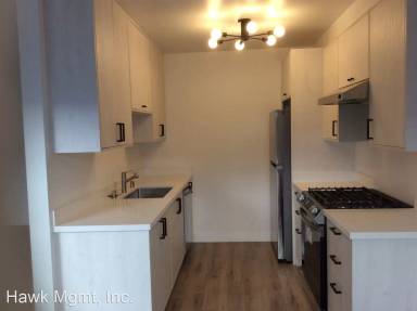 Main picture of 119 N Hillcrest Blvd