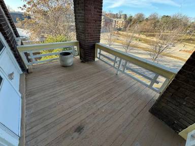 Main picture of 2807 Gillham Rd