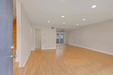 Main picture of 7115 Etiwanda Ave