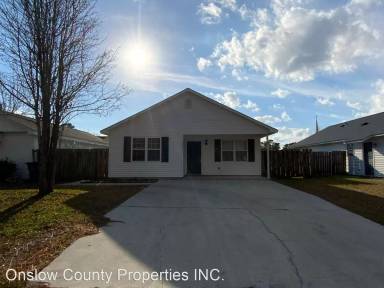 Main picture of 115 Sanders St