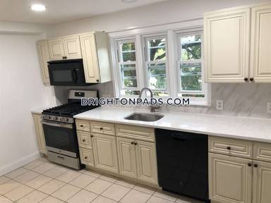 Main picture of 116 Lake St