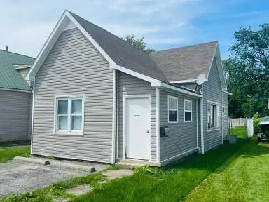 Main picture of 122 W South B St