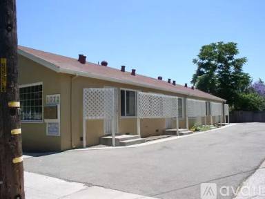 Main picture of 1072 Luther Ave