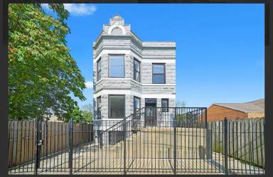 Main picture of 322 S Kostner Ave