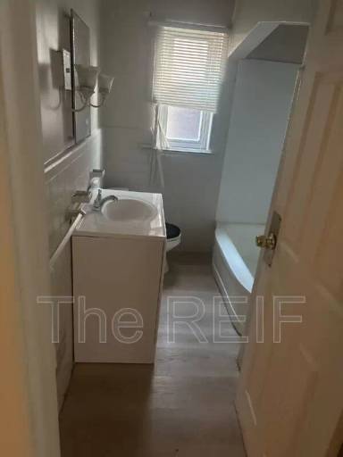 Main picture of 11110 Wayburn St