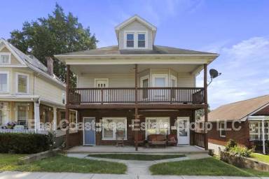 Main picture of 914 Summit Ave