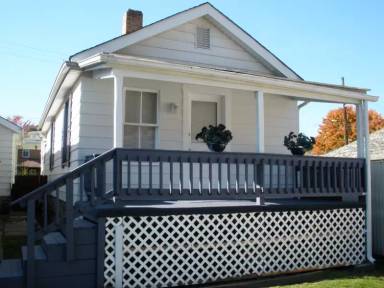 Main picture of 1611 3rd Ave