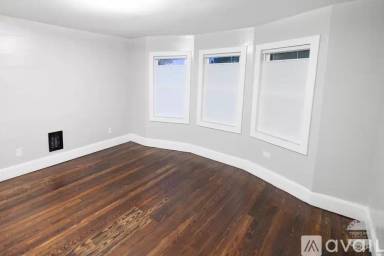 Main picture of 909 N Keystone Ave