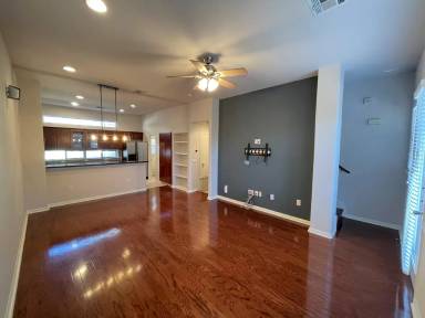 Main picture of 1115 Kinney Ave