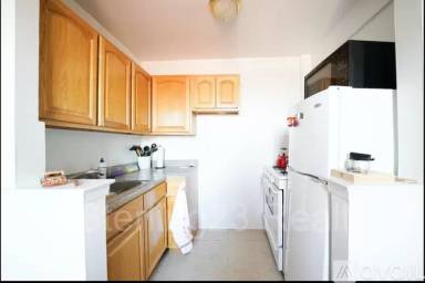 Main picture of 2534 Crescent St