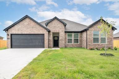 Main picture of 2239 Riggins Ave