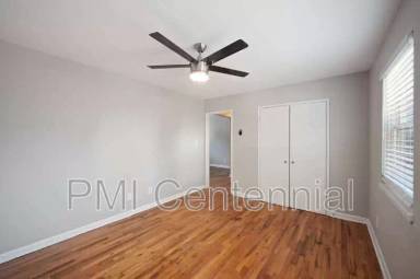 Main picture of 950 Saint Charles Ave NE