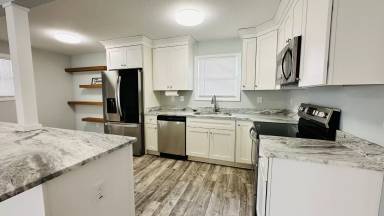 Main picture of 1008 Perth Ln