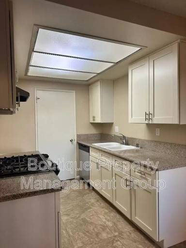 Main picture of 2663 N Canal St