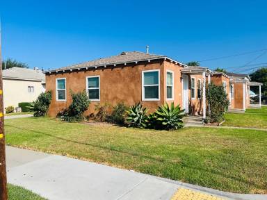 Main picture of 565 W Broadway