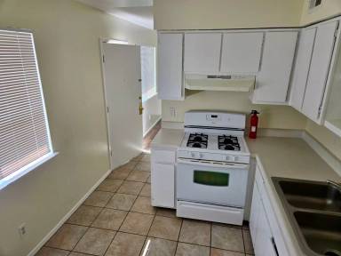 Main picture of 936 Chelwood Park Blvd NE