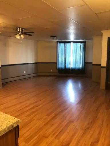Main picture of 6 E Main St