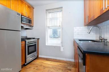 Main picture of 201 E 2nd St