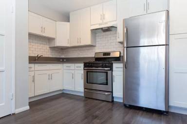 Main picture of 4400 Lockwood Ave