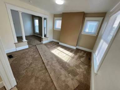 Main picture of 306 W 2nd St