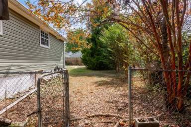 Main picture of 2 Polk Cir