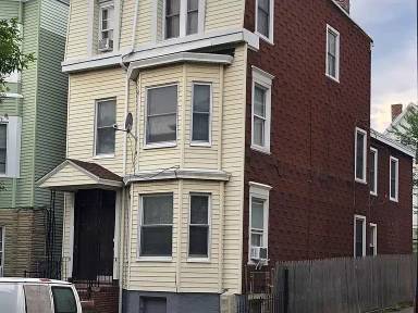 Main picture of 212 Lexington St