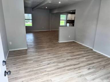 Main picture of 1527 NW 2nd St