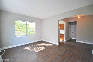 Main picture of 715 Michigan Ave