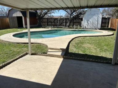 Main picture of 1509 Greentree Ln