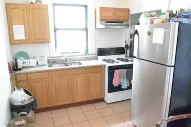 Main picture of 359 Market St