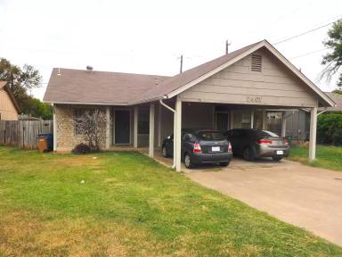 Main picture of 2402 Berkett Dr