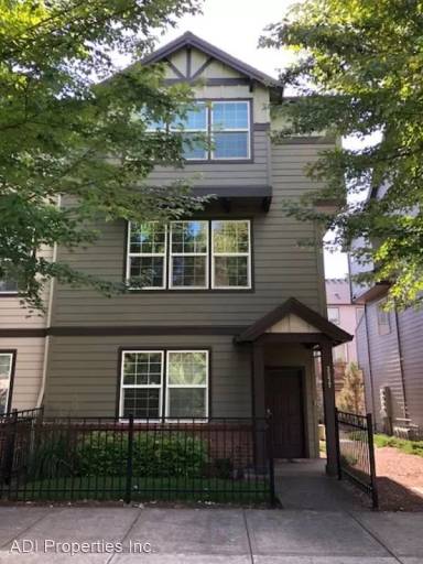Main picture of 3377 SE Brookwood Ave