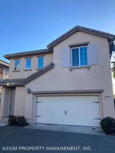 Main picture of 974 Latitude Ln