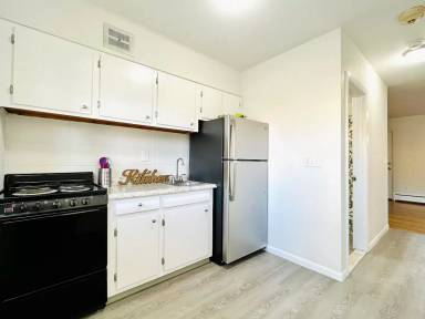 Main picture of 1710 Broad St