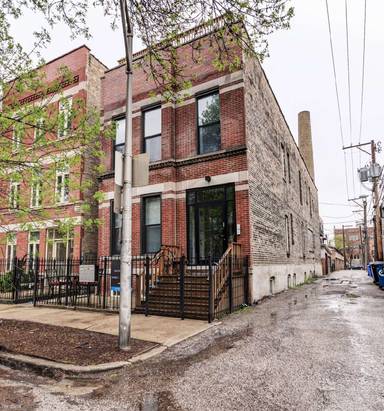 Main picture of 1116 N Hermitage Ave
