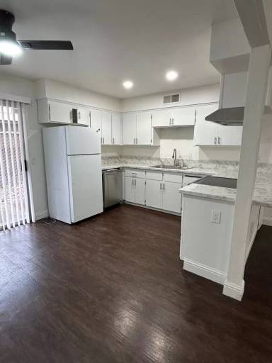 Main picture of 12 Klondike Ct