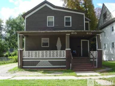 Main picture of 813 Sheridan Ave