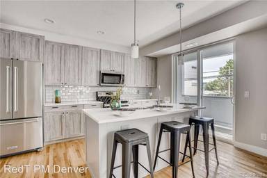 Main picture of 1737 Irving St