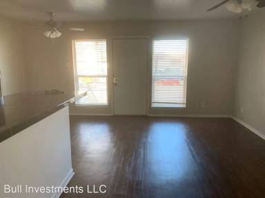 Main picture of 304 Smith St