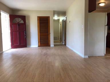 Main picture of 501 S Elsasser St