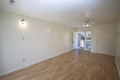 Main picture of 14 Woodstone Dr