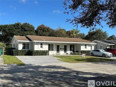 Main picture of 11051 SW 79th Ave