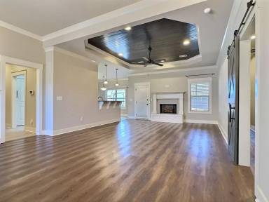 Main picture of 155 Summer Ct