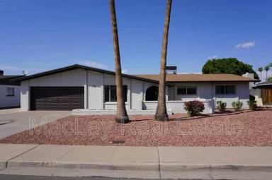 Main picture of 2124 E Fremont Dr