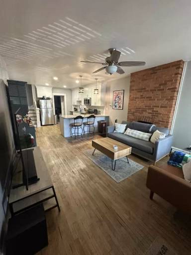 Main picture of 948 S Champion Ave