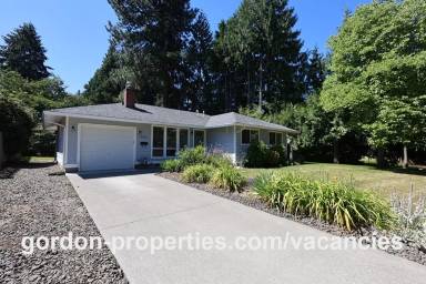 Main picture of 10851 SE Garrett Dr