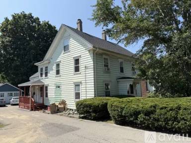 Main picture of 712 East St