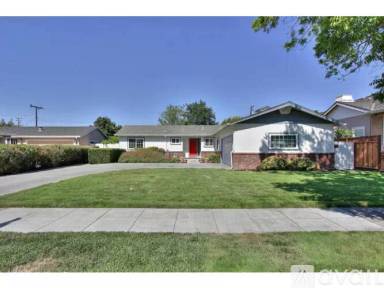 Main picture of 2276 Markham Ave