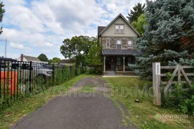 Main picture of 808 E Willow Grove Ave